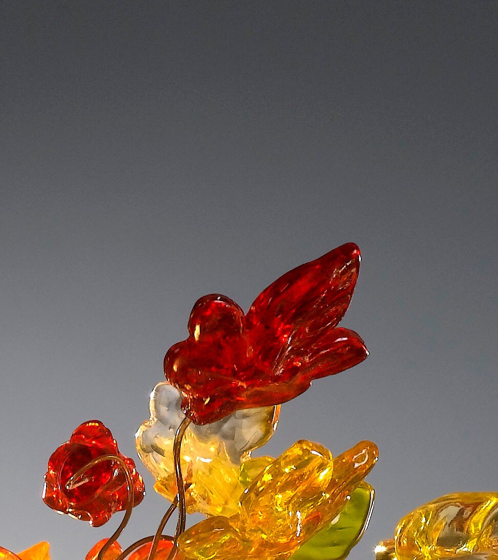 Resin Flower Chandelier: Warm Color Leaves Ceiling Light