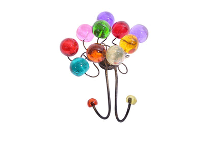 מתלה קיר עם בועות שרף צבעוניות, מתלה קיר דקורטיבי.
