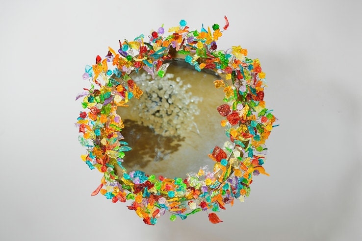 Round Resin Flower Wall Mirror: Decorative LED Light